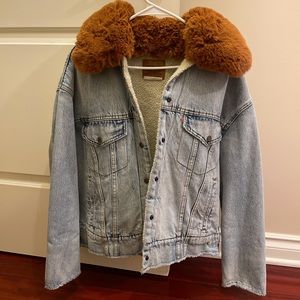 Levi’s Sherpa jacket with detachable collar